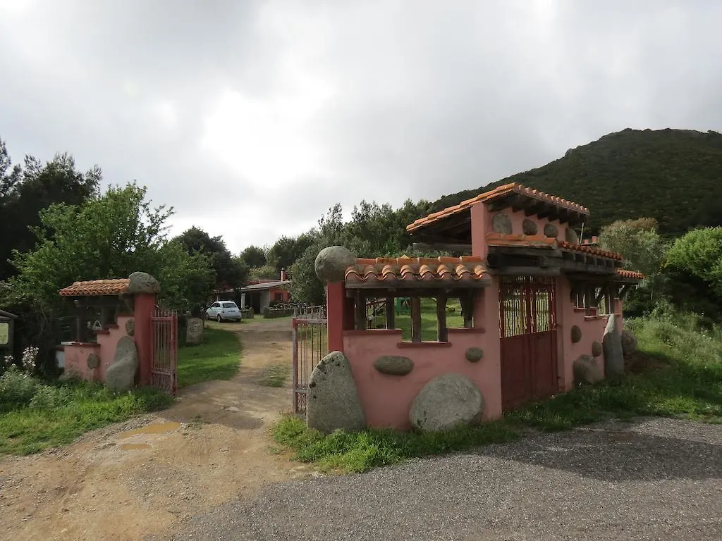 Landhaus Gasthaus Turismo Rurale Cortes Arbus